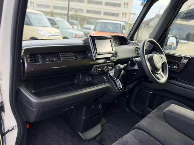 ホンダ Ｎ　ＢＯＸ カスタム ６６０ Ｇ Ｌ ホンダセンシング H29年 (近畿) 99