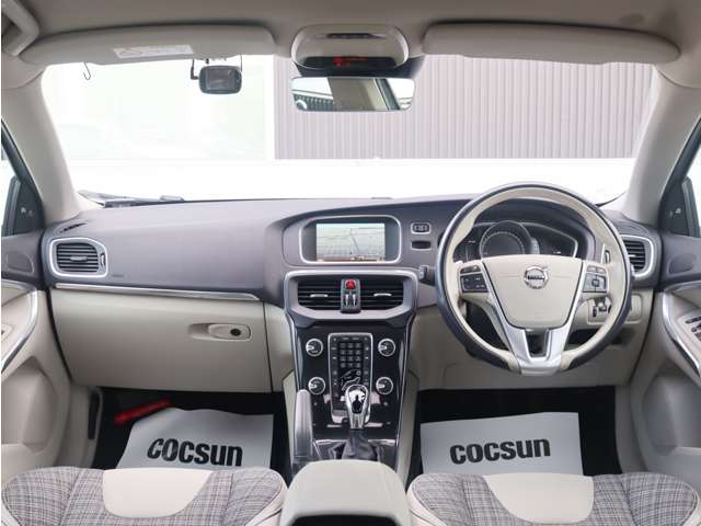 ボルボ Ｖ４０ Ｔ３　モメンタム H28年 () 99