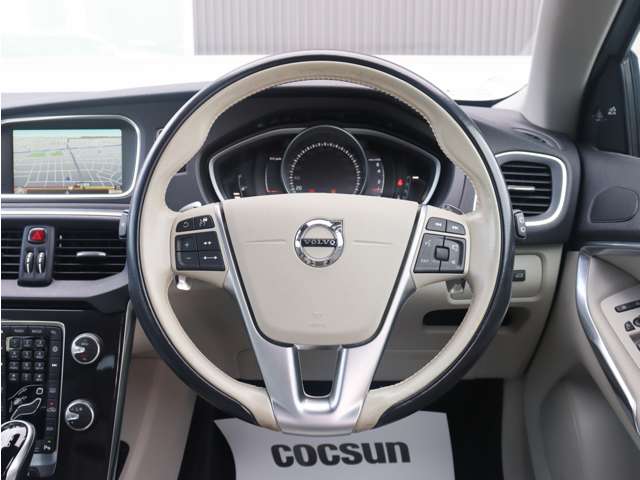ボルボ Ｖ４０ Ｔ３　モメンタム H28年 () 99