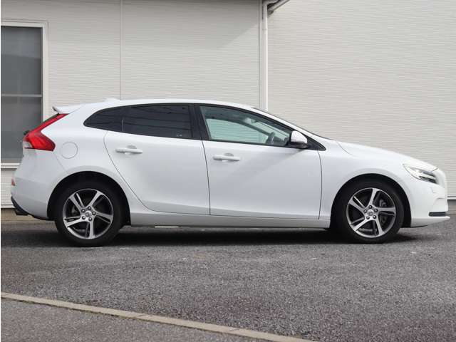 ボルボ Ｖ４０ Ｔ３　キネティック H28年 () 99