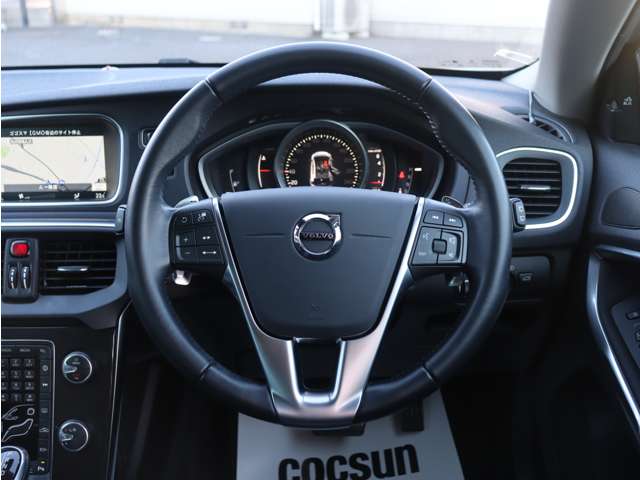 ボルボ Ｖ４０ Ｔ３　キネティック H28年 () 99