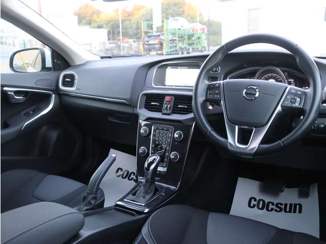 ボルボ Ｖ４０ Ｔ３　キネティック H28年 () 99