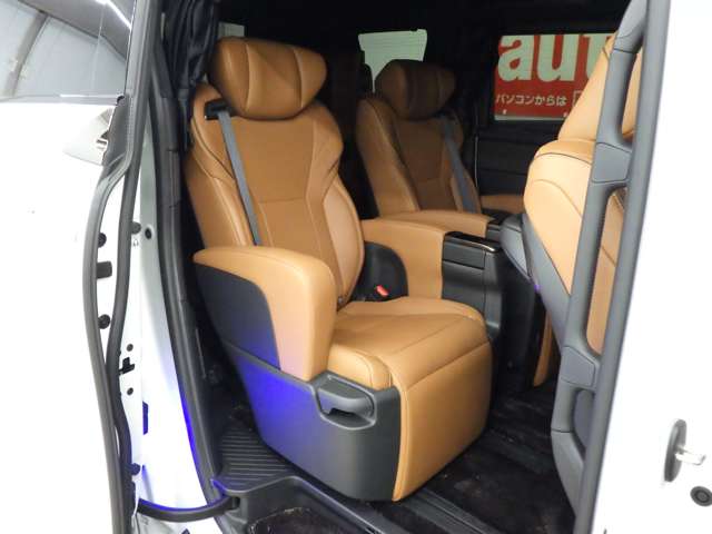 トヨタ ヴェルファイア　ハイブリッド ハイブリッド ２．５ Ｚプレミア Ｅ－ＦＯＵＲ ４ＷＤ R7年 () 99
