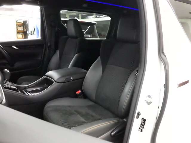 トヨタ アルファード　ハイブリッド ハイブリッド ２．５ Ｓ タイプゴールド Ｅ－ＦＯＵＲ ４ＷＤ R2年 () 99