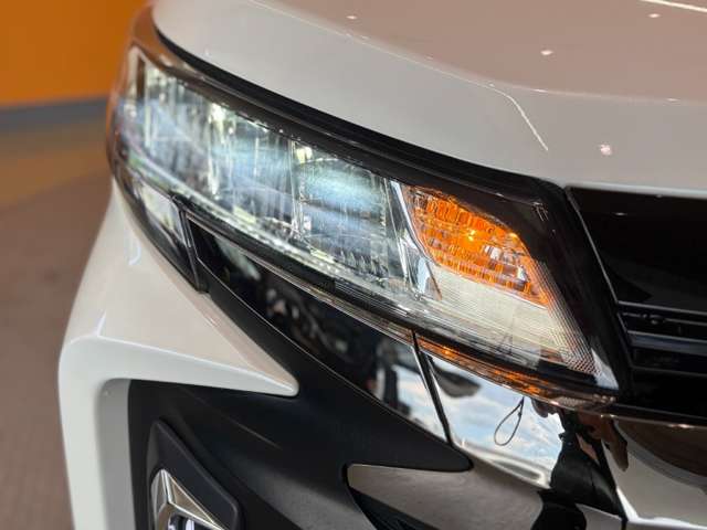 トヨタ ノア １．８ ハイブリッド Ｓ－Ｚ R4年 (近畿) 99
