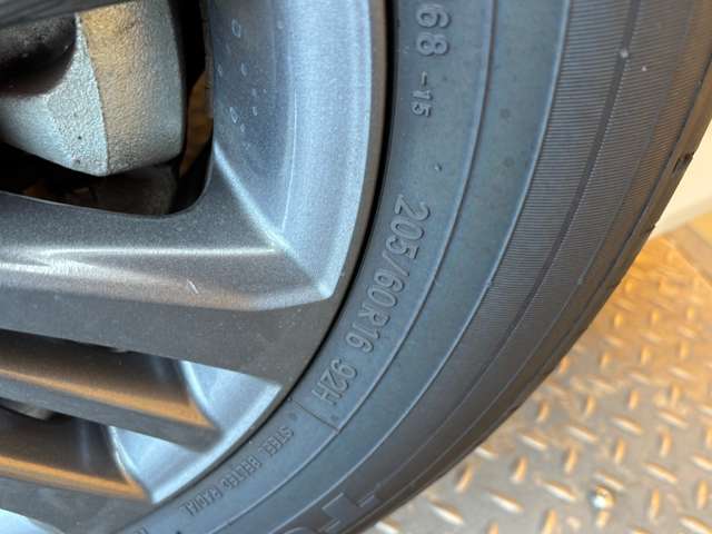 トヨタ ヴォクシー １．８ ハイブリッド Ｓ－Ｇ R6年 (近畿) 99