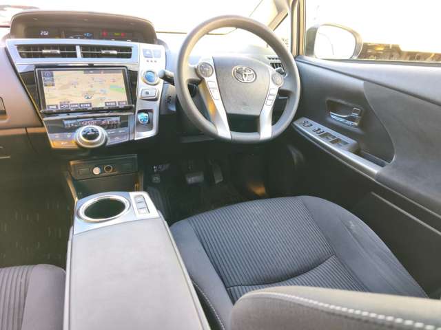 トヨタ プリウスΑ １．８ Ｓ H28年 (近畿) 99