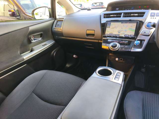 トヨタ プリウスΑ １．８ Ｓ H28年 (近畿) 99