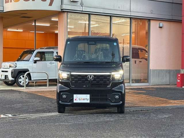 ホンダ Ｎ　ＢＯＸ カスタム ６６０ ブラック スタイル R8年 () 99