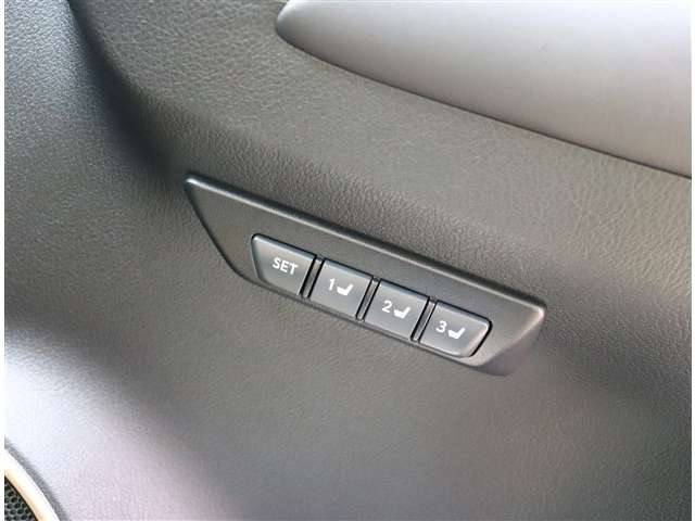 レクサス ＮＸ２００ｔ ２００Ｔ Ｆスポーツ ４ＷＤ H27年 () 99